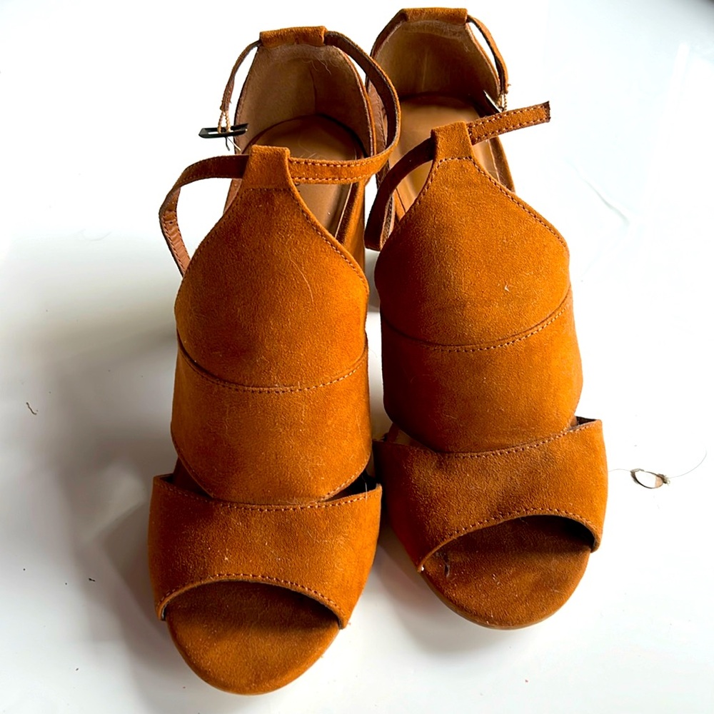 Vegan suede sandals.